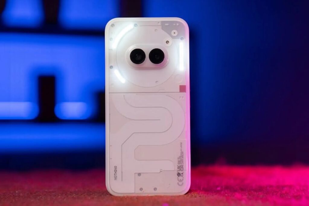 Nothing Phone 2 là bước tiến lên phân khúc cận cao cấp