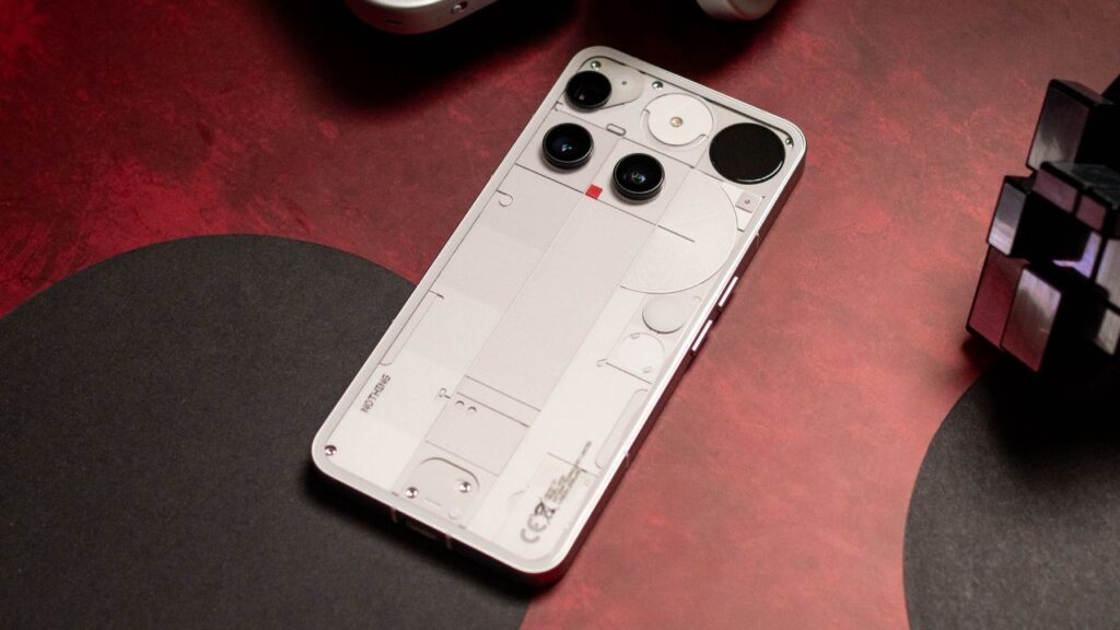 Nothing Phone 3 được gọi là chiếc "true flagship" đầu tiên của hãng