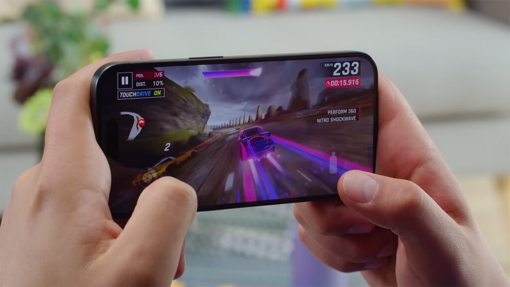 Kết quả benchmark GTA 5 trên A20 Pro đạt 66 FPS khi lái xe trong thành phố.
